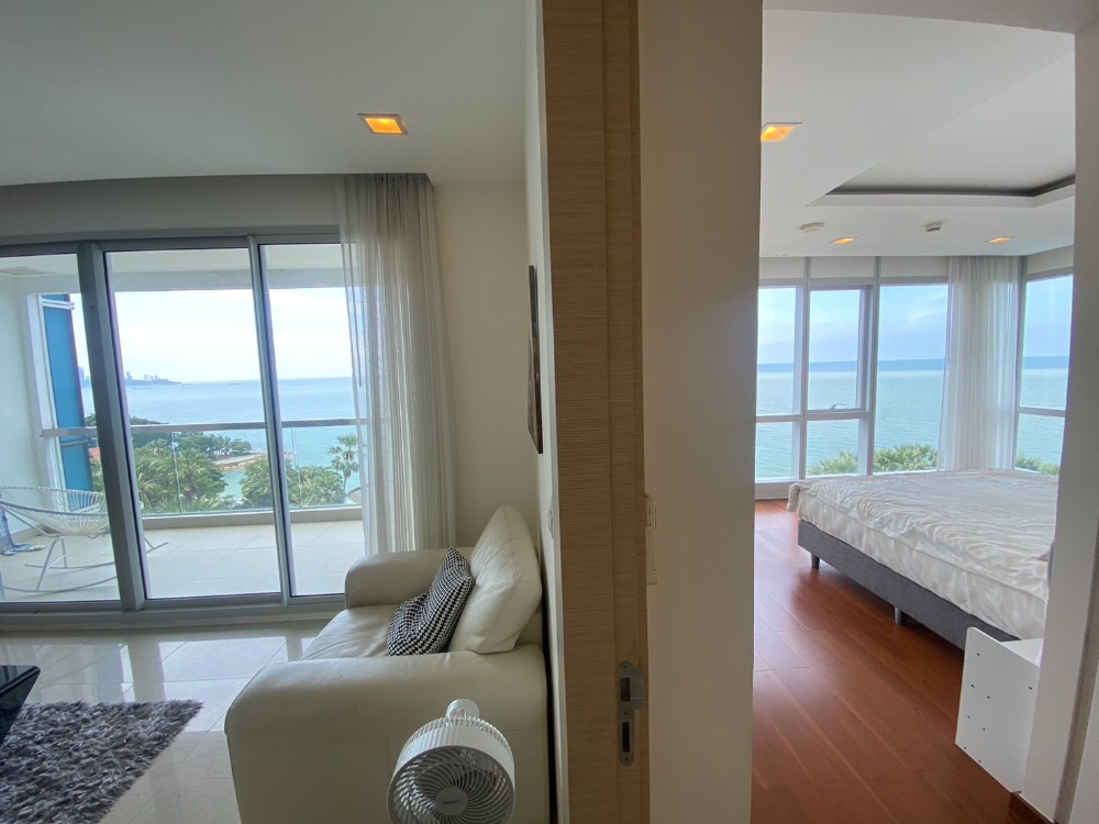 For SaleCondoPattaya, Bangsaen, Chonburi : For sale condo The Palm wongamat beach Front pattaya 2 Bed Foreigner quota (S03-1914)