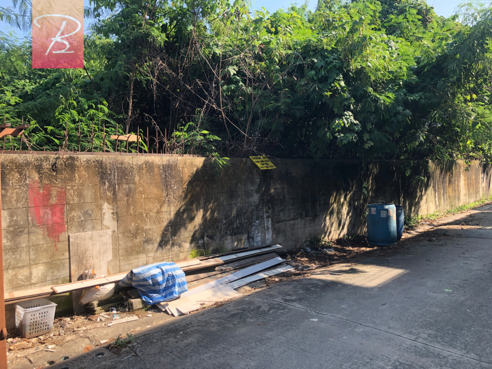 For RentLandLadkrabang, Suwannaphum Airport : For rent, 1 rai of land, filled in, Chaloem Prakiat Road, Rama 9, Soi 25 and 27, near the Yellow Line 1.4 km