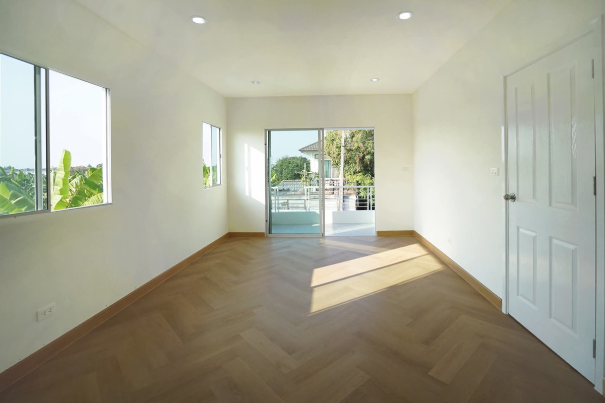 For SaleHouseNonthaburi, Bang Yai, Bangbuathong : For Sale House , Pruksa Village 5 Wongwaen - Rattanathibet , corner unit , newly renovated , Bang Khu Rat , Bang Bua Thong , Nonthaburi , CX-143835