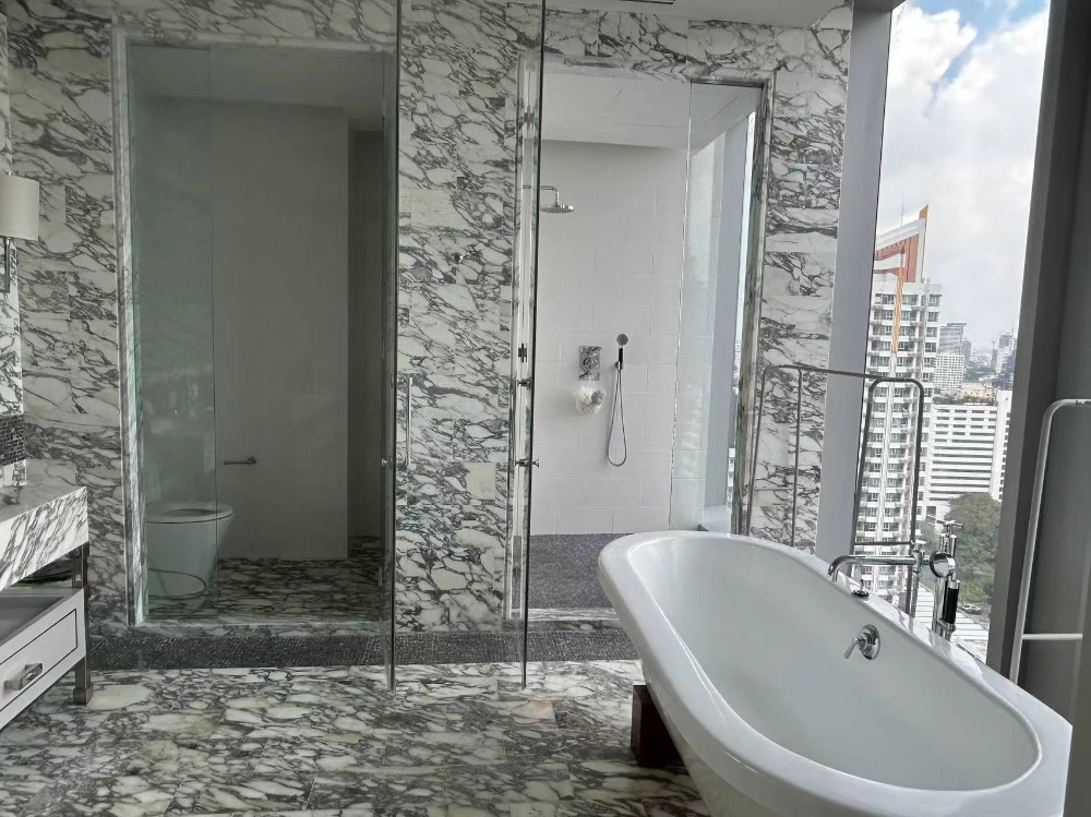 ให้เช่าคอนโดสาทร นราธิวาส : The Ritz Carlton mahanakorn residence