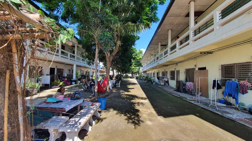 For SaleHotel&Apartment BusinessSriracha Laem Chabang Ban Bueng : Apartment for sale, 2+ rai, 40 rooms, Soi Thesaban 7/3, Bang Phra, Sriracha, Chonburi, cheap price