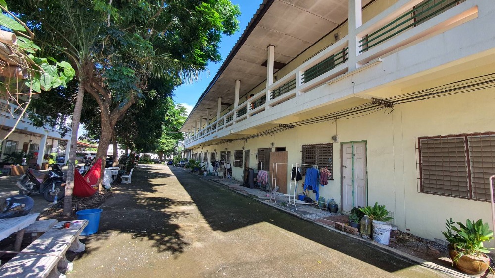 For SaleHotel&Apartment BusinessSriracha Laem Chabang Ban Bueng : Apartment for sale, 2+ rai, 40 rooms, Soi Thesaban 7/3, Bang Phra, Sriracha, Chonburi, cheap price