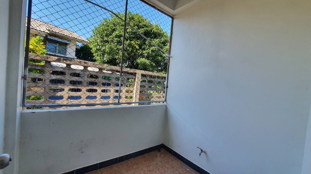 For SaleHotel&Apartment BusinessSriracha Laem Chabang Ban Bueng : Apartment for sale, 2+ rai, 40 rooms, Soi Thesaban 7/3, Bang Phra, Sriracha, Chonburi, cheap price