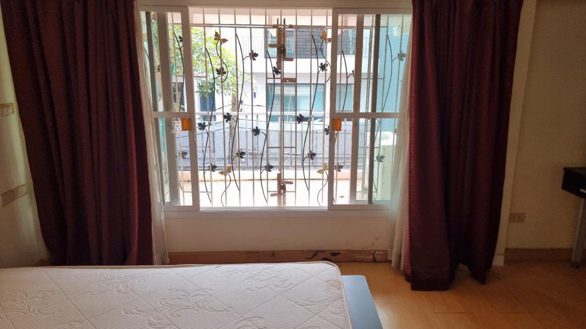 For SaleTownhomeSukhumvit, Asoke, Thonglor : Phrom Phong Townhouse for sale, 28 square wah, 4 bedrooms, 3 bathrooms, good condition