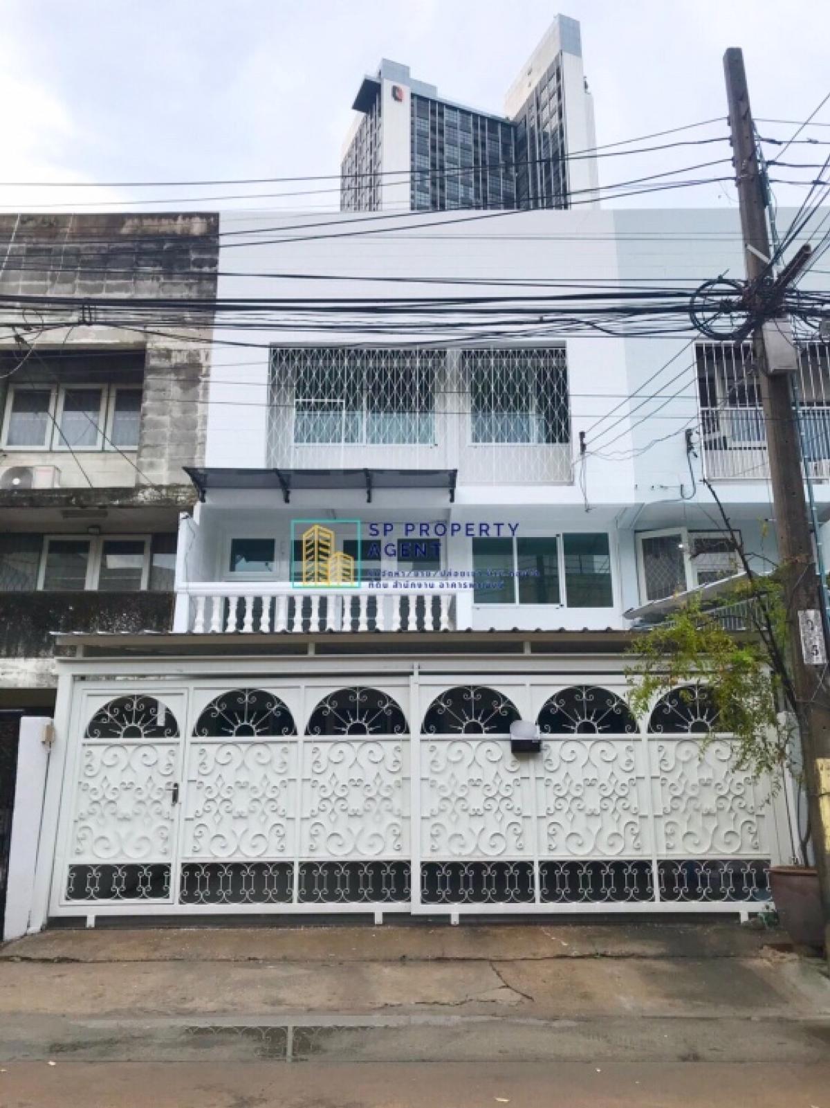 For RentTownhomeSilom, Saladaeng, Bangrak : 📣For rent: empty townhouse, office, air bnb, near Sathorn-Narathiwat 17 and BTS Chong Nonsi