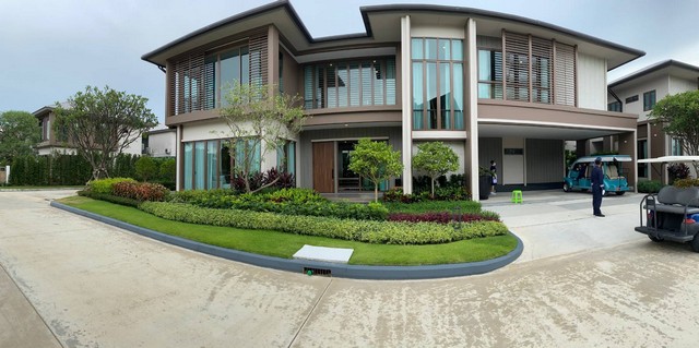 For SaleHousePattanakan, Srinakarin : For sale: 2-storey detached house, Burasiri Village, Krungthep Kreetha Road, Ramkhamhaeng Road, Hua Mak, Bang Kapi, Bangkok