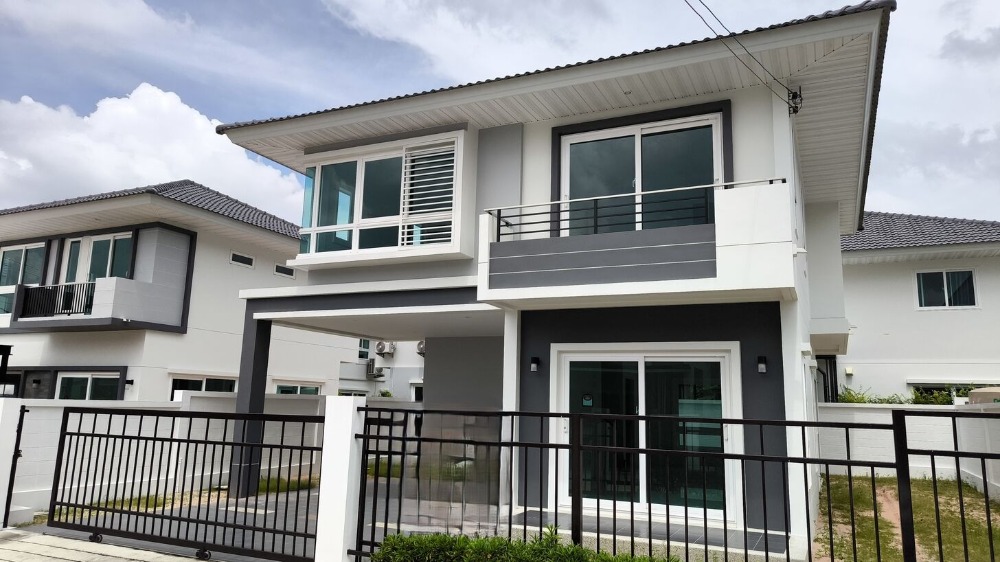 ขายบ้านศรีราชา แหลมฉบัง บ้านบึง : บ้านสองชั้นสไตล์โมเดิร์น ศรีราชา-บ่อวิน