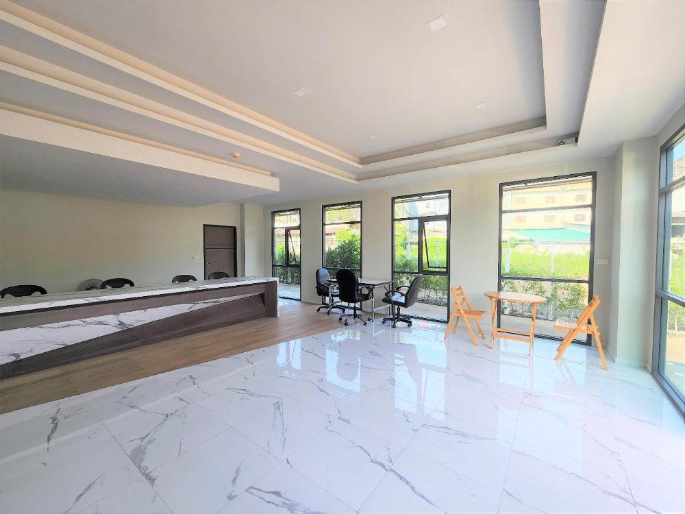 For SaleHotel&Apartment BusinessMahachai Samut Sakhon : Urgent Sale! Apartment in Mahachai, Samut Sakhon