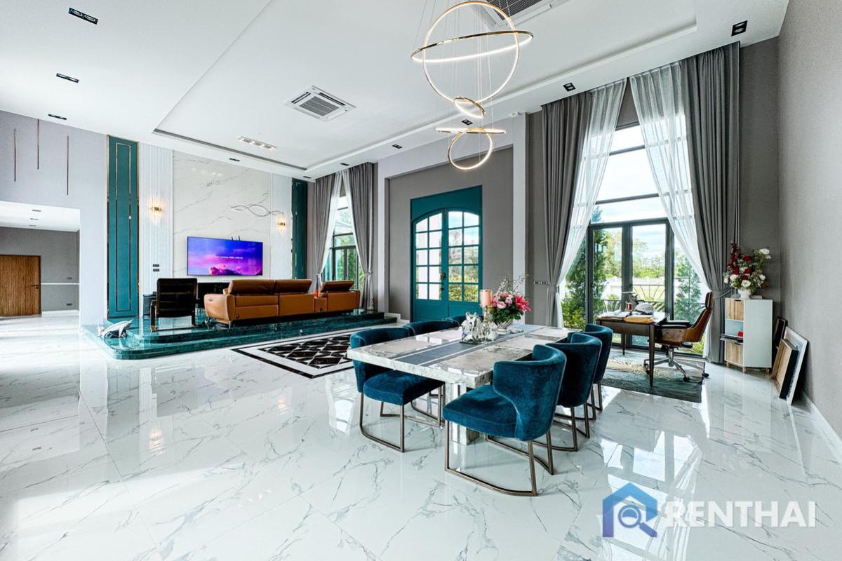 For SaleHousePattaya, Bangsaen, Chonburi : This villa is the  Luxury Villa Unlike Any in Pattaya