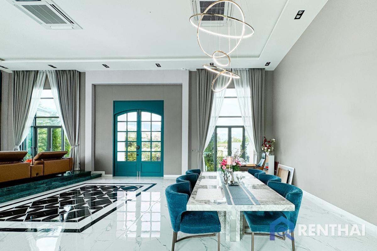 For SaleHousePattaya, Bangsaen, Chonburi : This villa is the  Luxury Villa Unlike Any in Pattaya