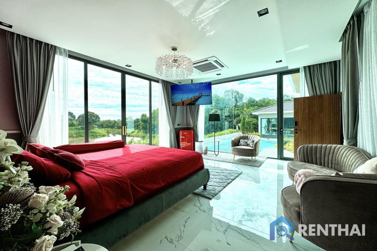 For SaleHousePattaya, Bangsaen, Chonburi : This villa is the  Luxury Villa Unlike Any in Pattaya
