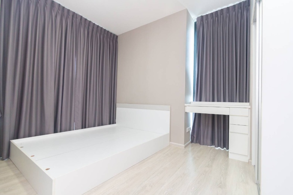 For SaleCondoRama9, Petchburi, RCA : P-91602 🏢Condo for for sell Condolette Midst Rama 9 fully furnished.