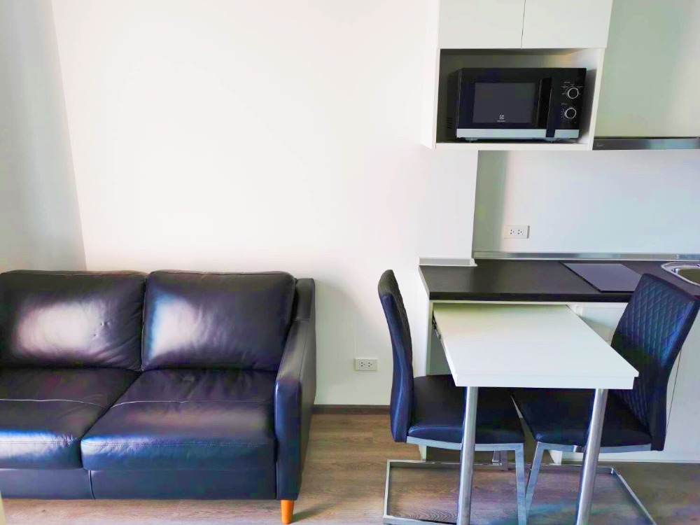 For RentCondoPattanakan, Srinakarin : Condo for rent, Rich park@triple station, beautiful room, ready to move in