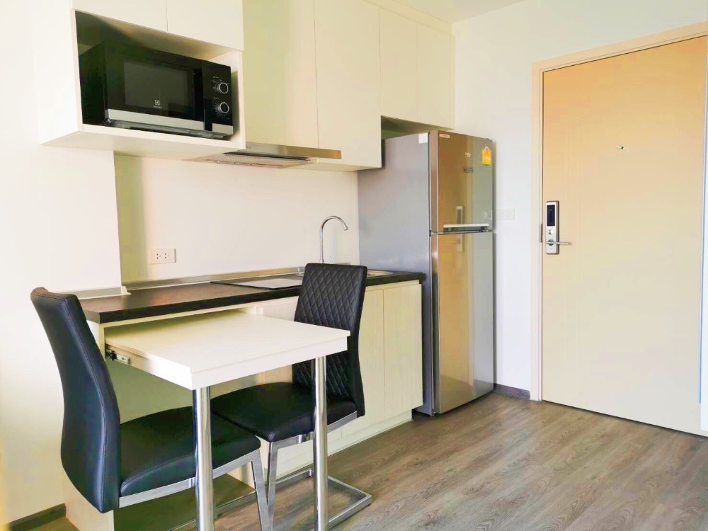 For RentCondoPattanakan, Srinakarin : Condo for rent, Rich park@triple station, beautiful room, ready to move in