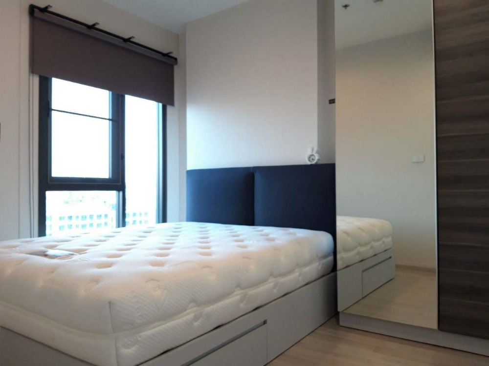 ขายคอนโดรัชดา ห้วยขวาง : ห้องเเร มีระเบียง!!! Centric huaikhwang for sell 3,490,000 baht 32 sqm ถูกมากกกก ด่วนเลยค่ะ