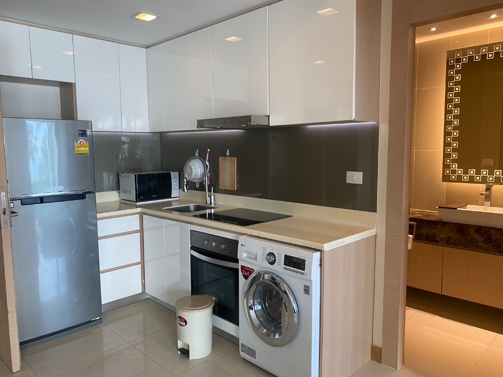 For SaleCondoPattaya, Bangsaen, Chonburi : For sale condo The Palm wongamat beach Front pattaya Foreigner quota (S03-1915)