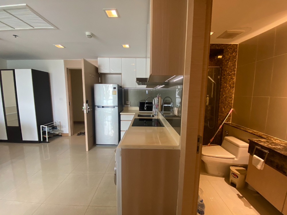 For SaleCondoPattaya, Bangsaen, Chonburi : For sale condo The Palm wongamat beach Front pattaya Foreigner quota (S03-1915)