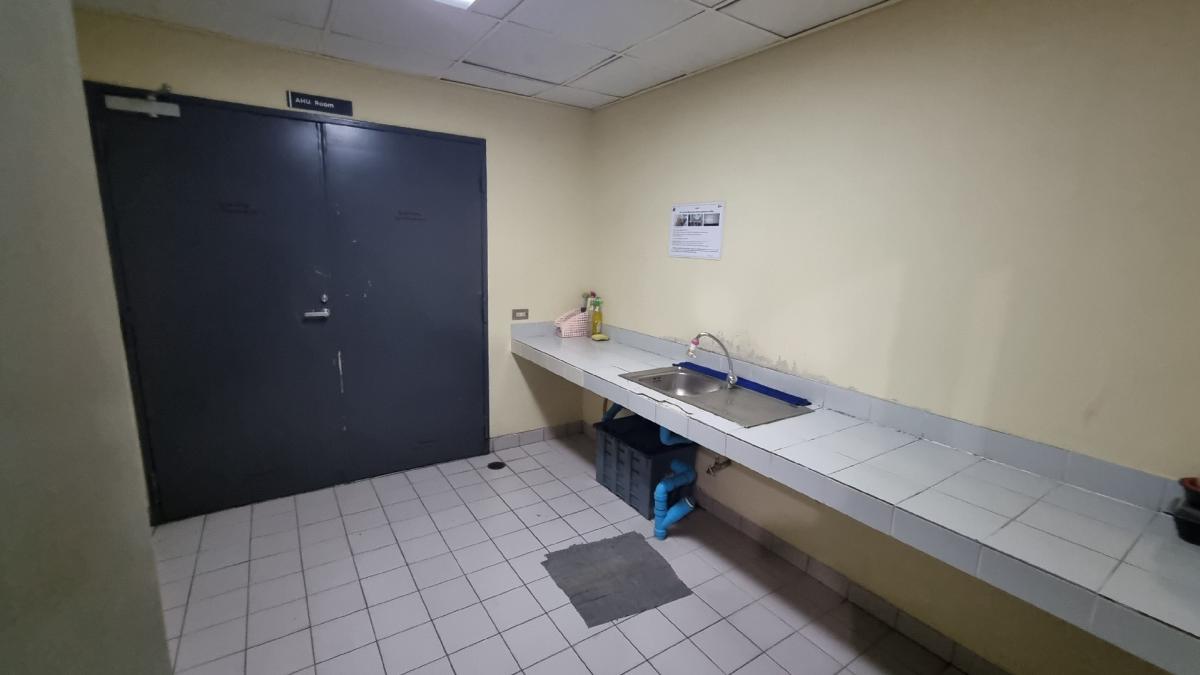 For RentOfficeSukhumvit, Asoke, Thonglor : [Asok] Office for rent, 17th floor, usable area 273 square meters, good condition, 625 baht/sq m. tng