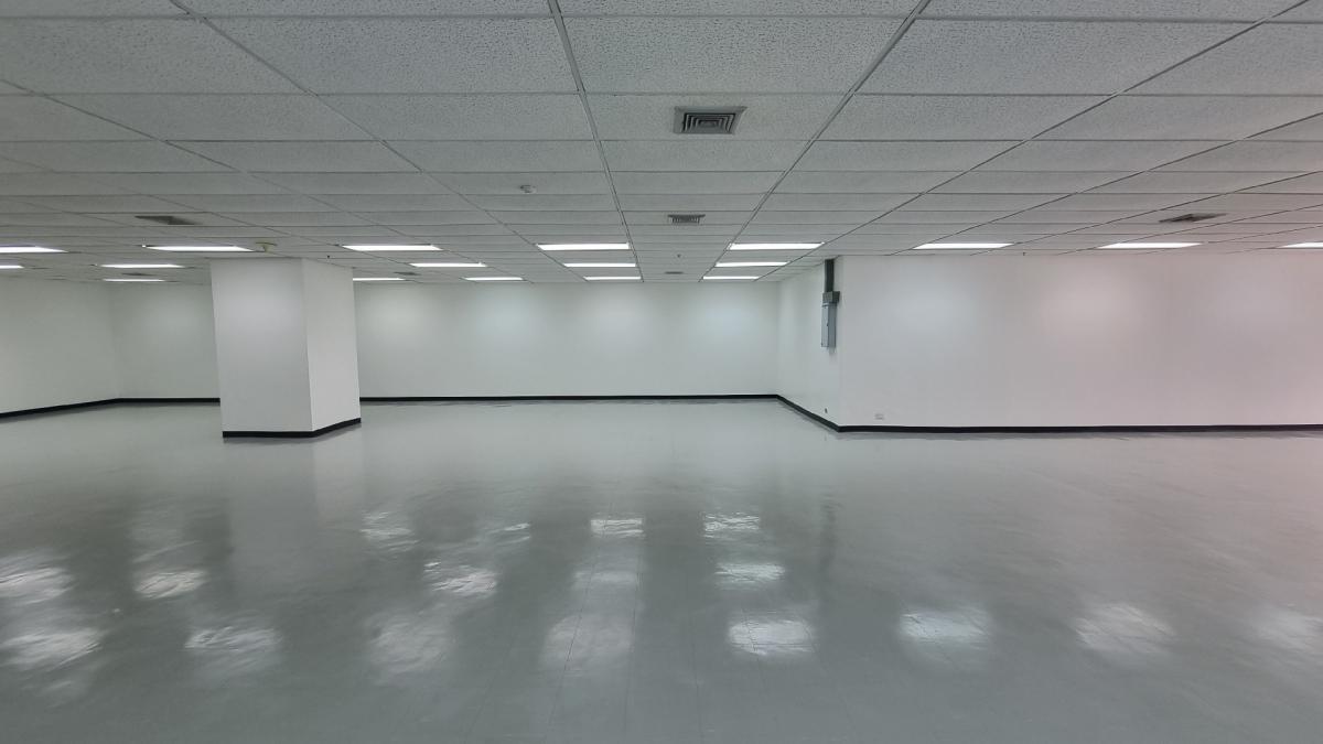 For RentOfficeSukhumvit, Asoke, Thonglor : [Asok] Office for rent, 17th floor, usable area 273 square meters, good condition, 625 baht/sq m. tng