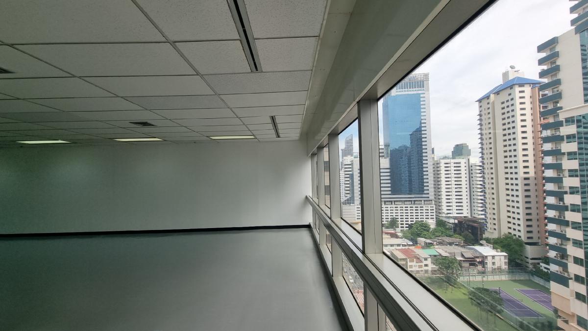 For RentOfficeSukhumvit, Asoke, Thonglor : [Asok] Office for rent, 17th floor, usable area 273 square meters, good condition, 625 baht/sq m. tng
