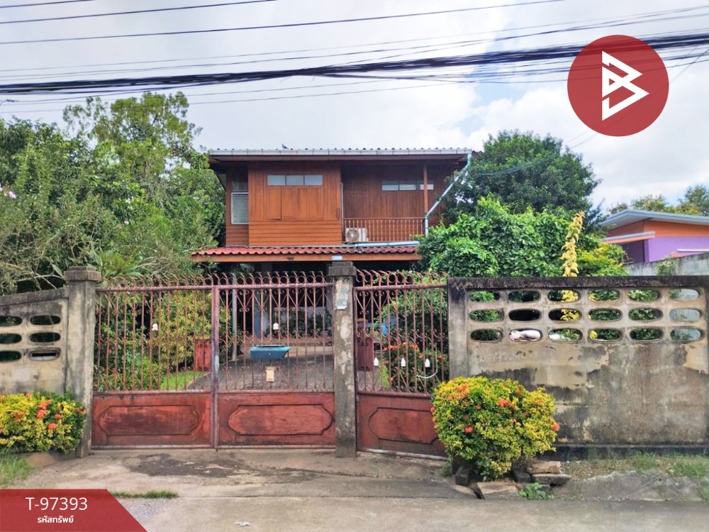 For SaleHouseUttaradit : Single house for sale with land, area 2 ngan 26 sq m, Tha It, Uttaradit