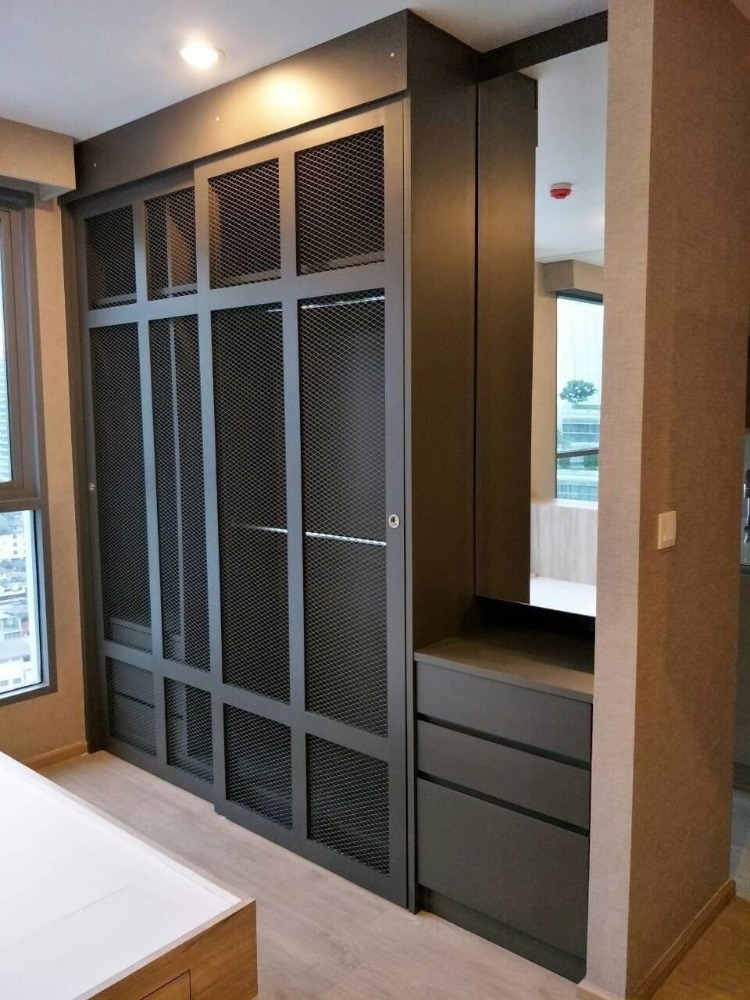 For SaleCondoSiam Paragon ,Chulalongkorn,Samyan : ★Very special price at 5.5 million baht ★Beautiful room, good view ★Fully furnished ★Near Chula University ★Easy to find food, convenient transportation★ @Ideo Q Chula samyan