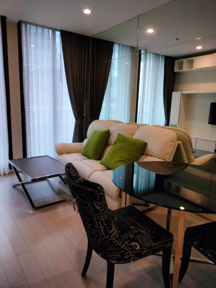 For RentCondoWitthayu, Chidlom, Langsuan, Ploenchit : For rent condo Noble Ploenchit 1 Bed hight floor (S15-5502)
