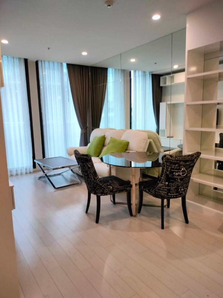 ให้เช่าคอนโดวิทยุ ชิดลม หลังสวน : For rent condo Noble Ploenchit 1 Bed hight floor (S15-5502)