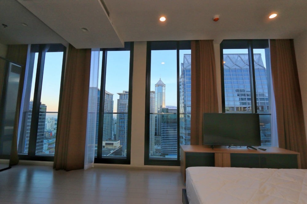 For RentCondoWitthayu, Chidlom, Langsuan, Ploenchit : Condo for Rent Noble Ploenchit Room 2 bedrooms 2 bathrooms (S15-5542)
