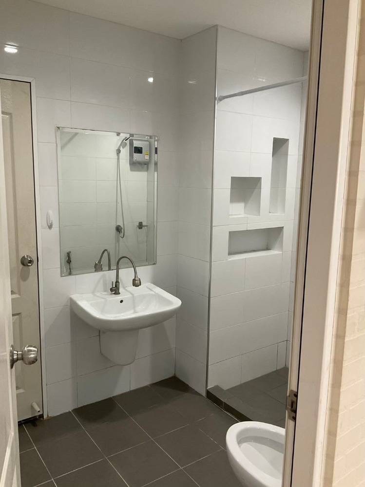 For SaleHome OfficeNawamin, Ramindra : S-HOGR101 for sale, Home Office, Greenwich, Ram Intra, 3 floors, 21.90 sq m., 200 sq m., 3 bedrooms, 3 bathrooms, 4.5million, 064-959-8900