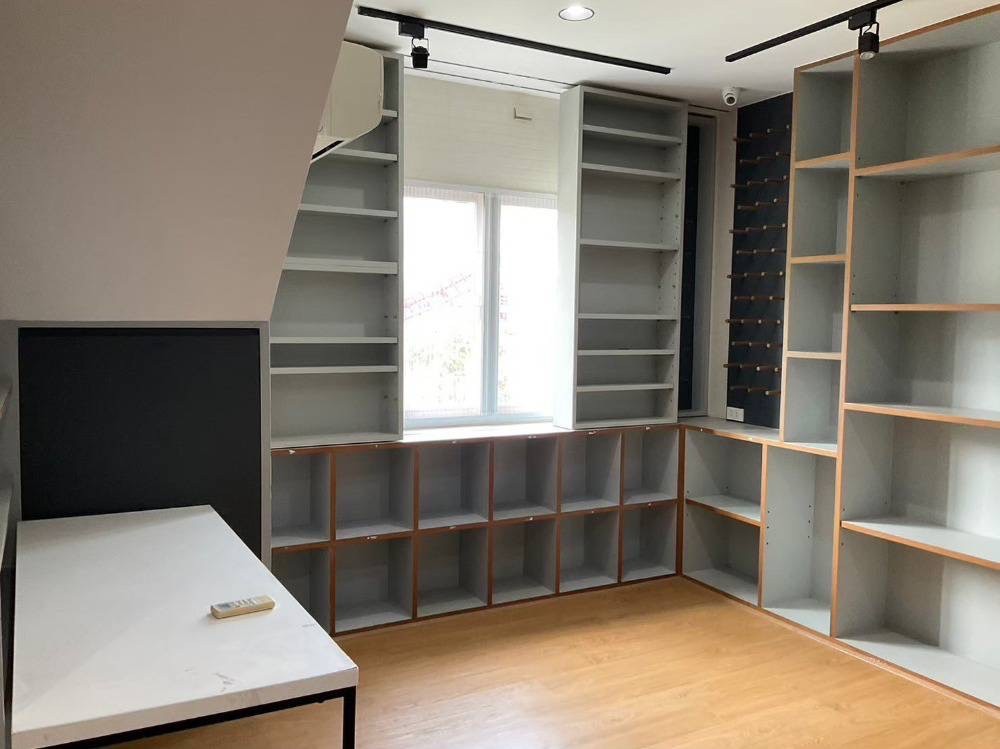 For SaleHome OfficeNawamin, Ramindra : S-HOGR101 for sale, Home Office, Greenwich, Ram Intra, 3 floors, 21.90 sq m., 200 sq m., 3 bedrooms, 3 bathrooms, 4.5million, 064-959-8900