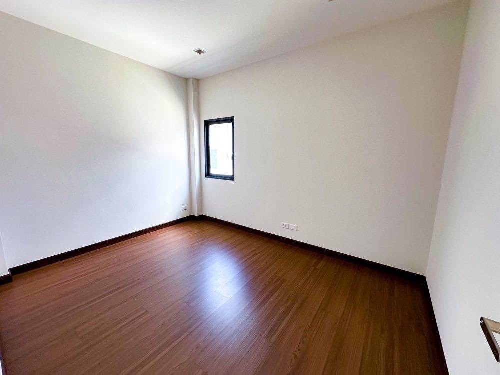 ขายบ้านนวมินทร์ รามอินทรา : S-SHPRW101 ขายบ้านเดี่ยว พีเว่ รามอินทรา-วงแหวน 2ชั้น  66.30ตรว. 203ตรม. 4นอน  3น้ำ 8.4 ล้าน 064-959-8900