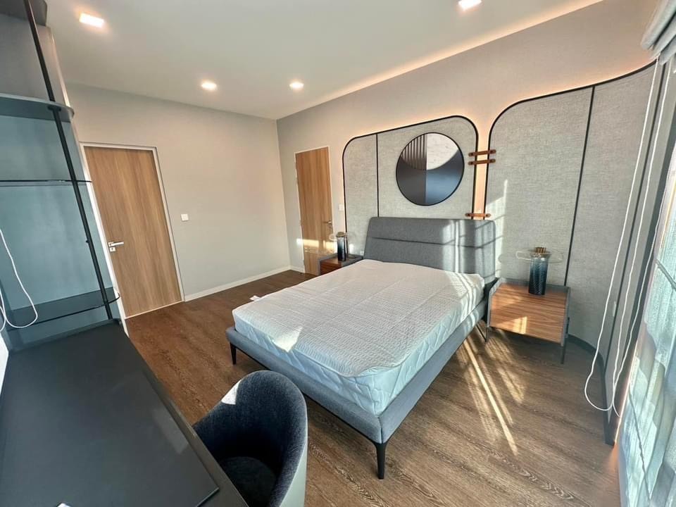 For SaleHouseSamut Prakan,Samrong : S-HMBN102 For sale, single house, Manthana Village, Km.15, 2 floors, city view, 240 sq m., 76 sq wa., 4 bedrooms, 5 bathrooms, 22.9 million, 064-959-8900