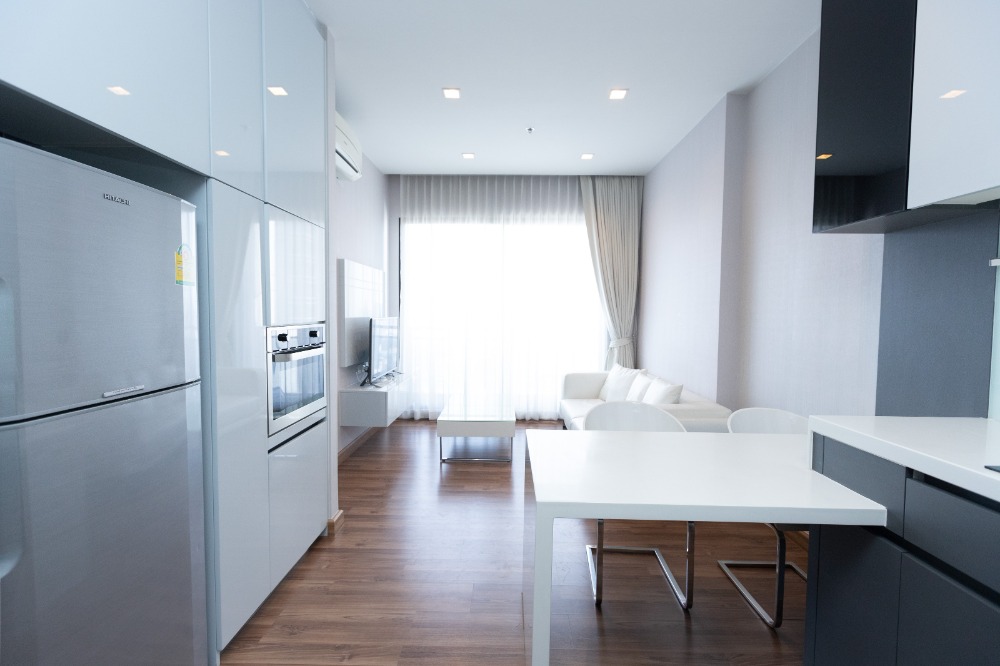 For RentCondoRatchadapisek, Huaikwang, Suttisan : For rent, 1 large bedroom, few units, only 200m from MRT Cultural Center