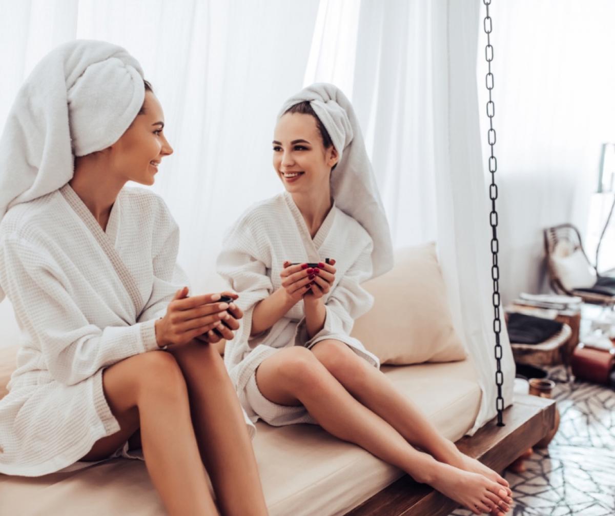 For RentRetail SpaceYaowarat, Banglamphu : Rental space in Yaowarat -Royal Dynasty hotels, MRT, Dragon Temple, 400 meters, HOTEL and TOURIS, spa business, massage shops, Aromatherapy, Traditional Thai Massage, Yoga and others.