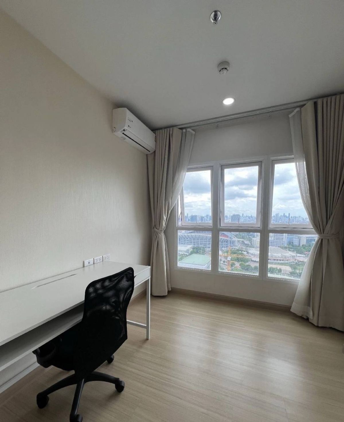 For SaleCondoRamkhamhaeng, Hua Mak : Near the Orange MRT Rajamangala Station. and near Ramkhamhaeng University