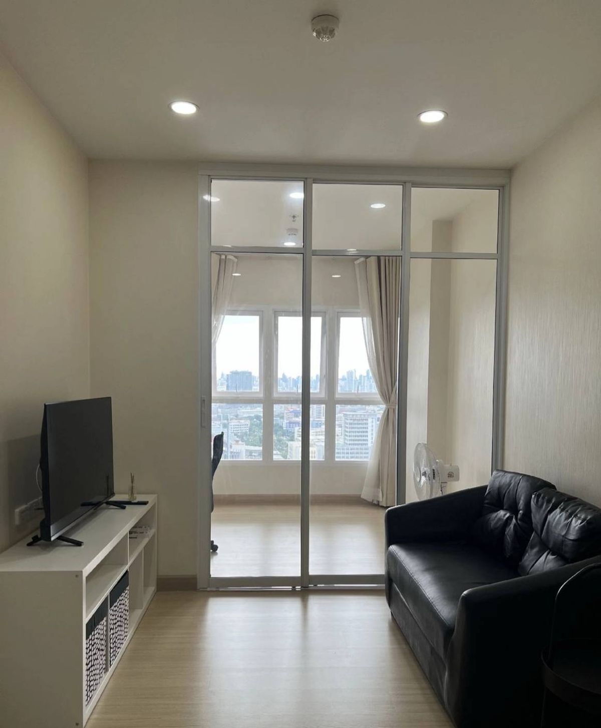 For SaleCondoRamkhamhaeng, Hua Mak : Near the Orange MRT Rajamangala Station. and near Ramkhamhaeng University