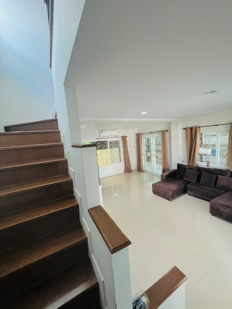 Single house for rent, corner plot, good condition, with furniture and