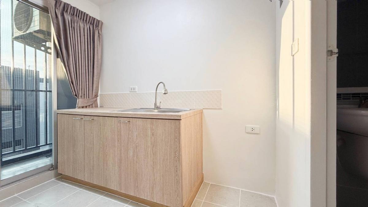 For SaleCondoLadkrabang, Suwannaphum Airport : Stop!!‼️Paying rent every day because the installment is cheaper. Special, this room can be owned with only 6,000 baht 👉Dcondo On Nut Suvarnabhumi ✅️✅️