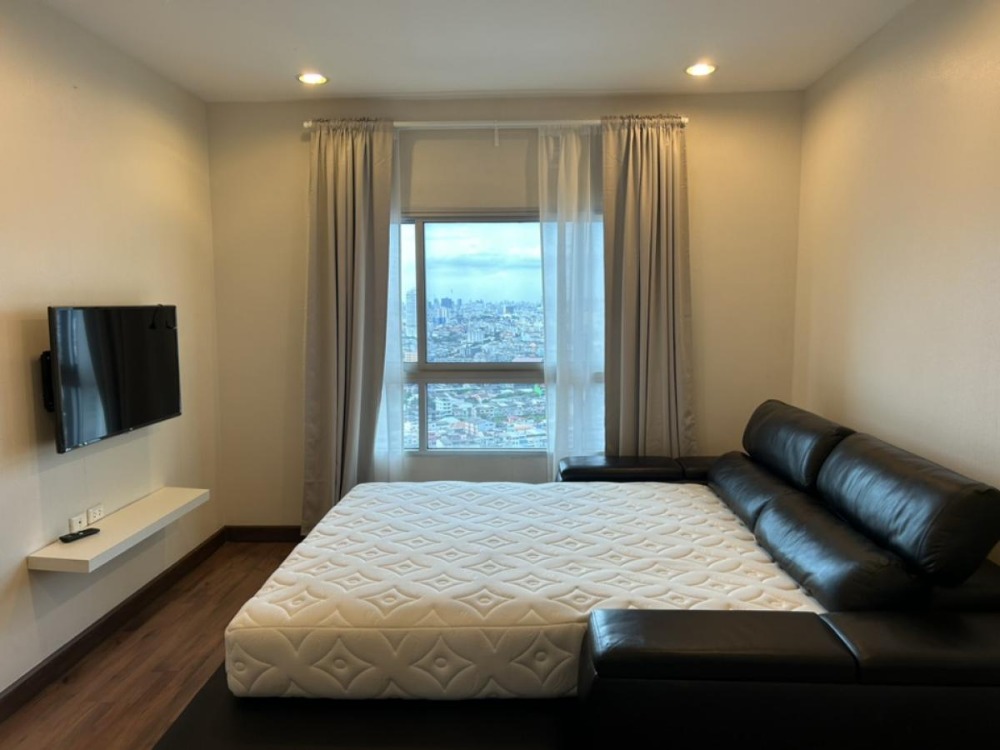 For RentCondoWongwianyai, Charoennakor : !! Beautiful room for rent, Q House Condo Sathorn, near BTS Krung Thon Buri