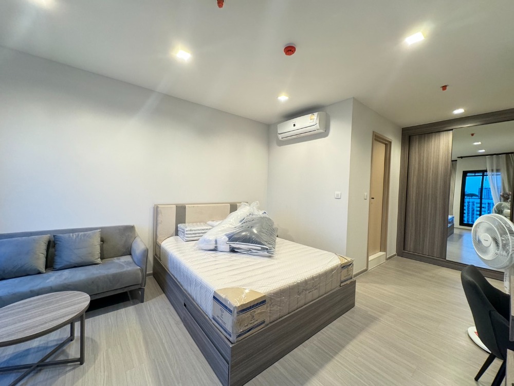 ให้เช่าคอนโดท่าพระ ตลาดพลู วุฒากาศ : Life Sathorn SIerra เฟอนิเจ้อครบ ว่างพร้อมให้เช่า 14,500 ราคารวม internet ให้ฟรี