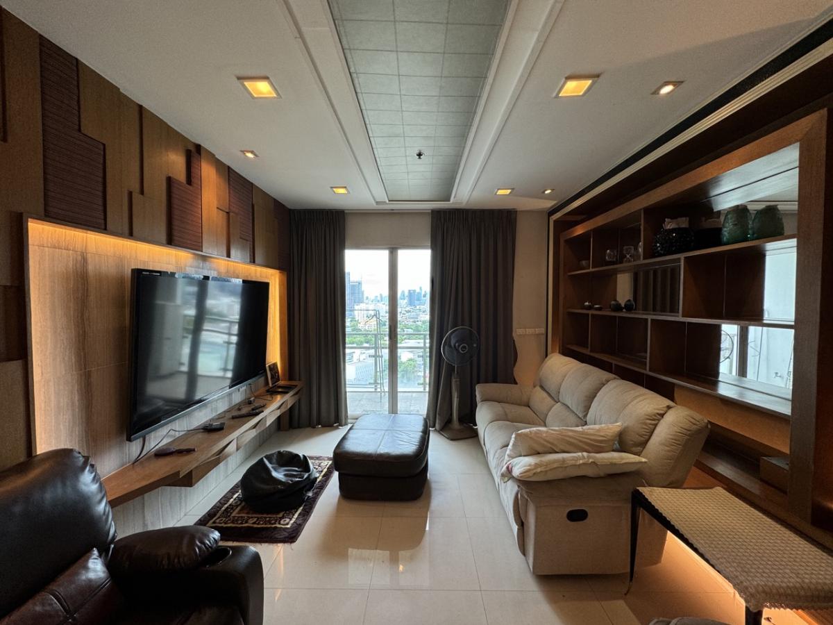 ขายคอนโดสุขุมวิท อโศก ทองหล่อ : 28/02/2026, รวมค่าโอนขายคอนโดสุดหรู 3 ห้องนอน ใจกลางเอกมัย ใกล้ BTS เดินทางสะดวก! Nusasiri Grand Condo ขนาด 155 ตร.ม. ราคา 21.6 ล้านเท่านั้น!