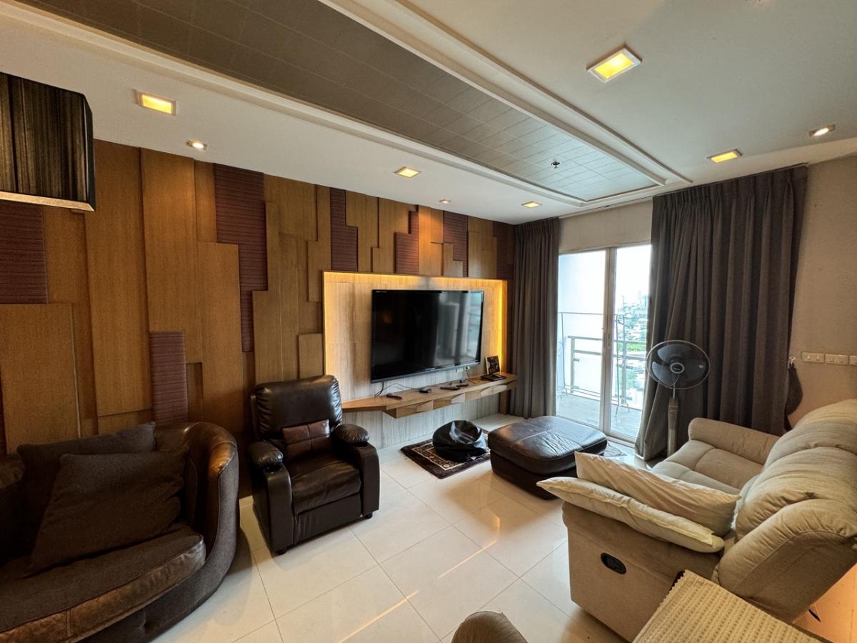 ขายคอนโดสุขุมวิท อโศก ทองหล่อ : 28/02/2026, รวมค่าโอนขายคอนโดสุดหรู 3 ห้องนอน ใจกลางเอกมัย ใกล้ BTS เดินทางสะดวก! Nusasiri Grand Condo ขนาด 155 ตร.ม. ราคา 21.6 ล้านเท่านั้น!