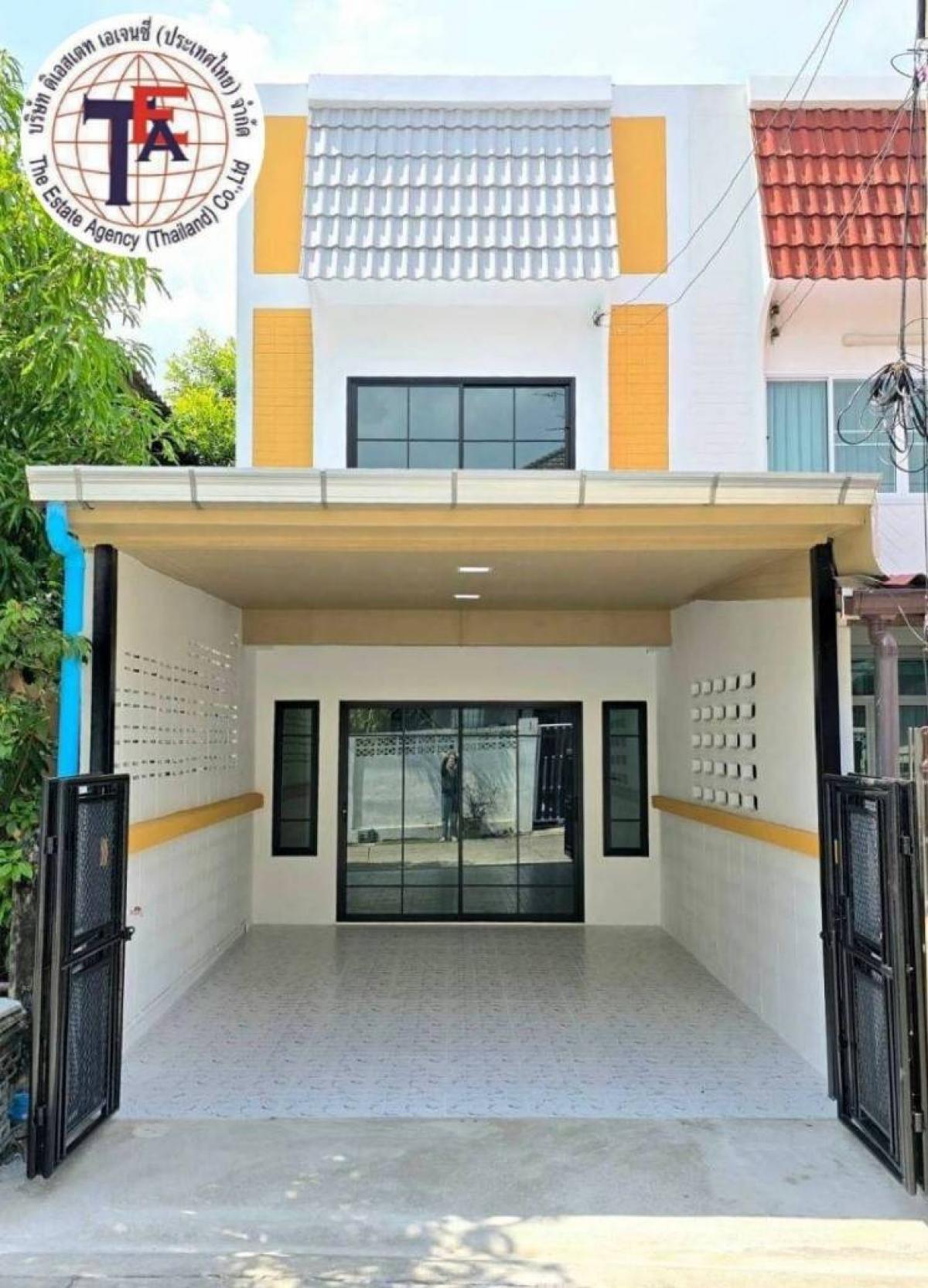 For sale 2storey townhouse, Soi Rewadee 31, with terrace (corner house