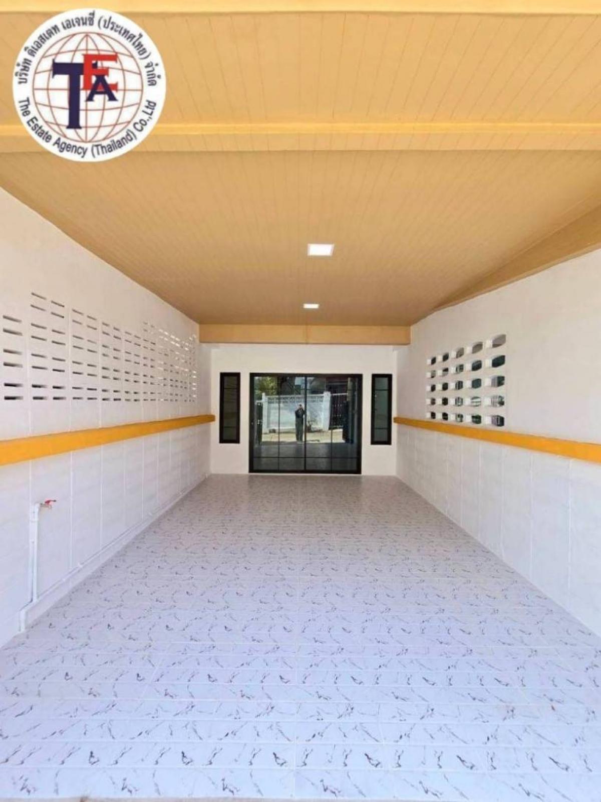 For sale 2storey townhouse, Soi Rewadee 31, with terrace (corner house