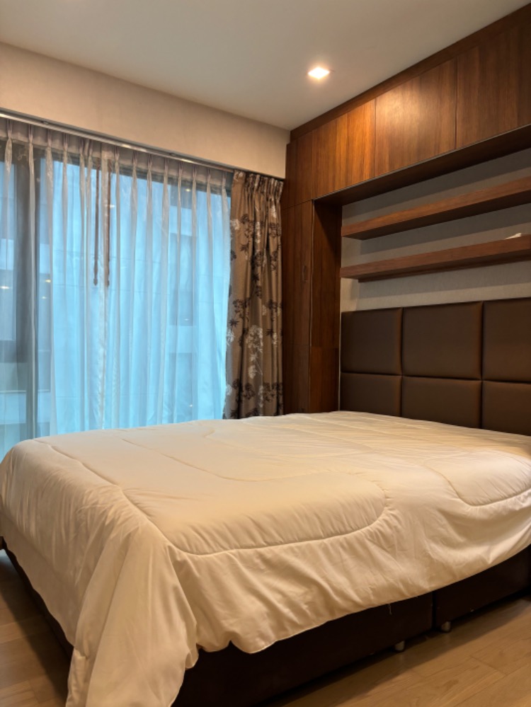 ให้เช่าคอนโดสุขุมวิท อโศก ทองหล่อ : Pets friendly ! คอนโดใหม่ 2 นอน ทองหล่อ25 เฟอร์ครบเพียง35,000 บาท รวมอินเตอร์เน็ต เฟอร์ครบ เครื่องใช้ไฟฟ้่าครบ  ห้องสวยน่าอยู่ ไม่เคยปล่อยเช่ามาก่อน ไม่ไกลจาก BTS พร้อมพงศ์ BTS ทองหล่อ รับเช่าขั้นต่ำ 6 เดือน