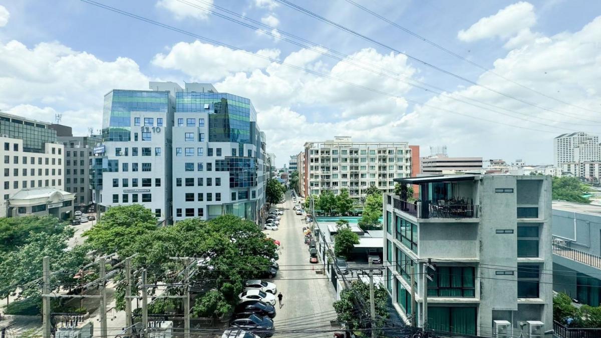 ขายคอนโดรัชดา ห้วยขวาง : ✨️คอนโดหรูติด MRTสุทธิสาร ใกล้รัชดา-พระราม9 ผ่อนสบายๆ 📌 โครงการ Life @รัชดา-สุทธิสาร🌳🌳