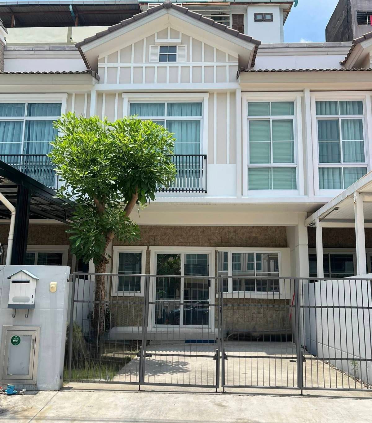 ให้เช่าทาวน์โฮมบางนา แบริ่ง ลาซาล : 📣🏡⭐️ เช่าบ้านโครงการ Indy บางนา - รามคำแหง2 ตกแต่งสวย โลเคชั่นดี เดินทางสะดวก ใกล้Mega บางนา