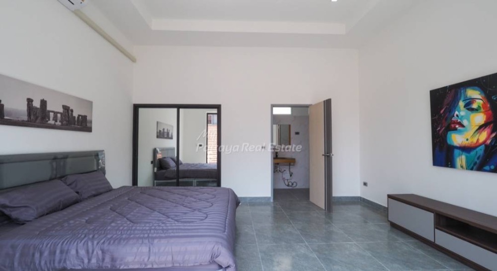 ขายบ้านพัทยา บางแสน ชลบุรี สัตหีบ : วิลล่าหรูระดับมาตรฐานยุโรปใหม่เอี่ยมบนเขาพระตำหนัก – ใช้ชีวิตติดทะเลเพียง 5 นาทีจากชายหาด!