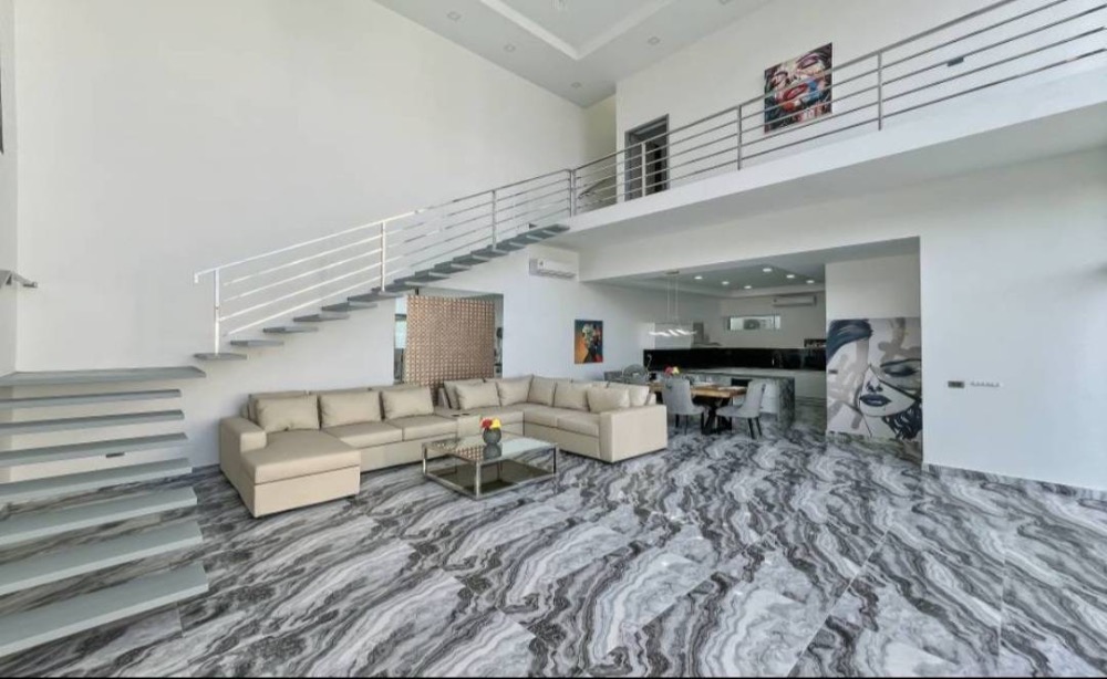 ขายบ้านพัทยา บางแสน ชลบุรี สัตหีบ : วิลล่าหรูระดับมาตรฐานยุโรปใหม่เอี่ยมบนเขาพระตำหนัก – ใช้ชีวิตติดทะเลเพียง 5 นาทีจากชายหาด!